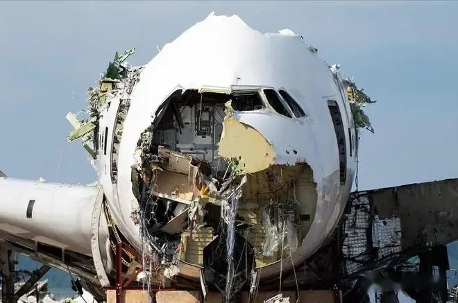A380被拆解的惨状，大量图片曝光—美国退役飞机公司