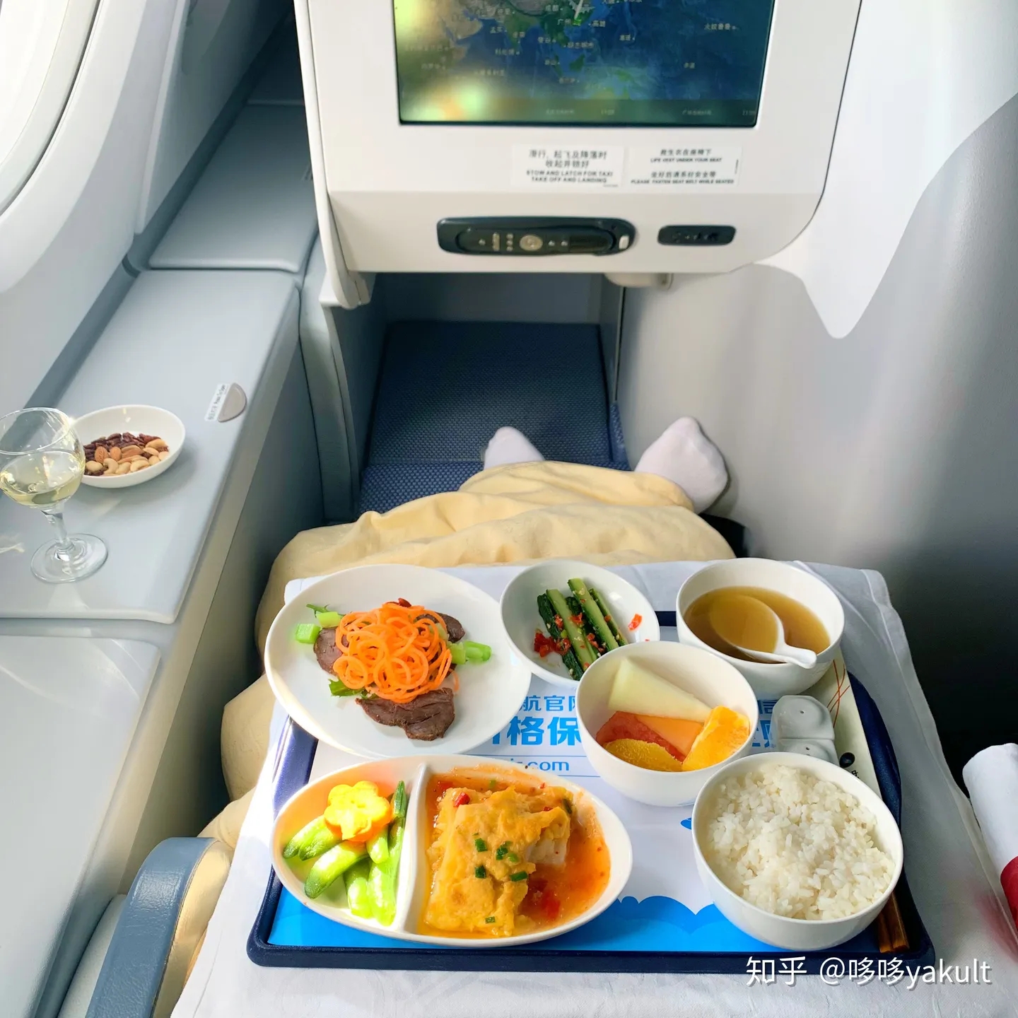 乘坐空客A380是怎样一番体验？—美国退役飞机公司