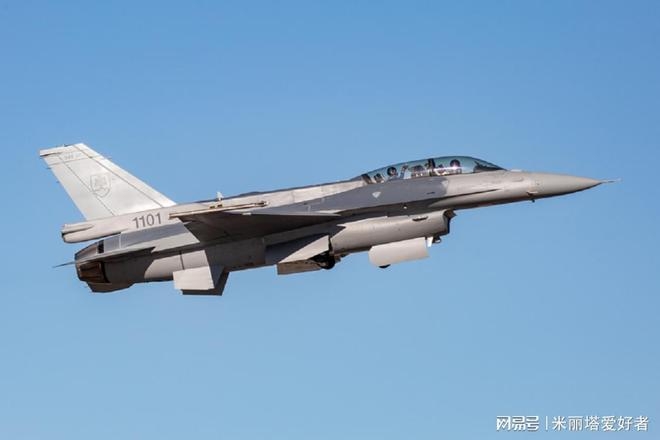 美国为斯洛伐克空军交付首批两架 F-16 Block 70 飞机—美国退役飞机协会