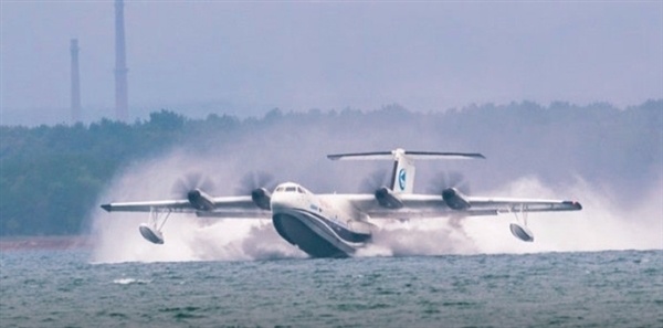 我国自研水陆两栖大飞机！鲲龙AG600—美国退役飞机协会