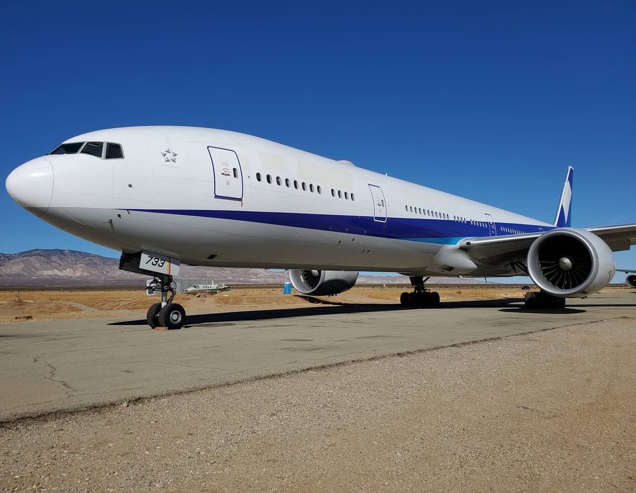 波音777-300-美国退役飞机协会