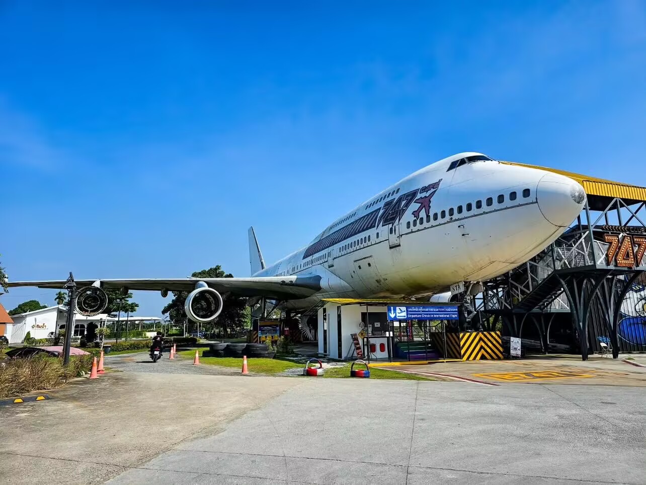 曼谷747咖啡厅-美国退役飞机协会